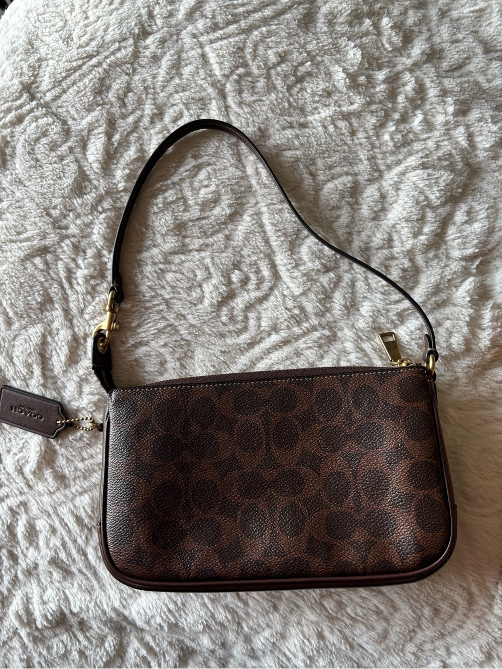 Coach Plaza 22 in Maple Signature Canvas/Gold